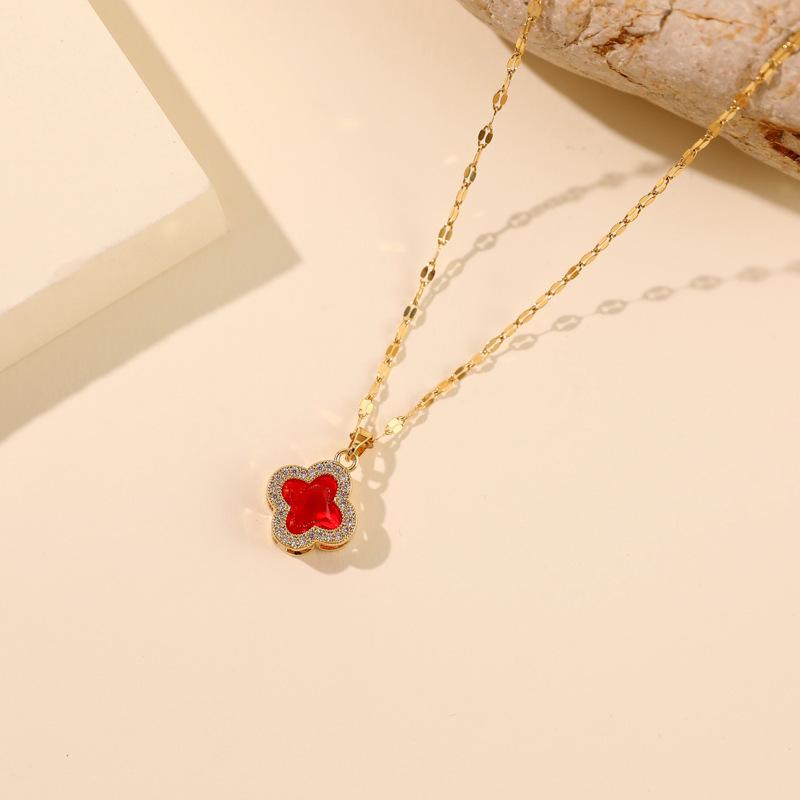 

Fashionable Four-Leaf Flower Necklace for Women, Japanese-Korean Style, Rhinestone Titanium Steel Clavicle Chain Pendant