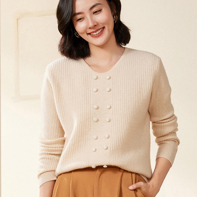 Women's Chic Versatile Wool Sweater - Soft, Stylish, Age-Reducing Design