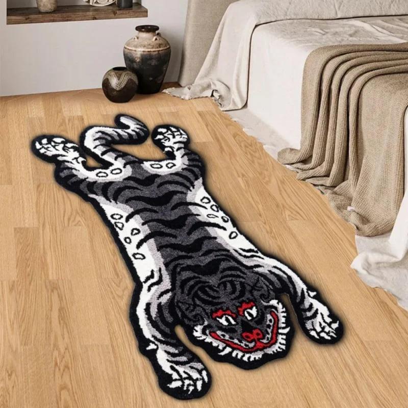 Retro Tiger Alien Shaped Floor Mat Non-Slip Soft Carpet for Living Room Bedroom Home Decor