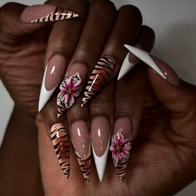 European, American Autumn and Winter Manicure French Simple White Wearable Nail Piece Leopard Print 3D Flower Fake Nail