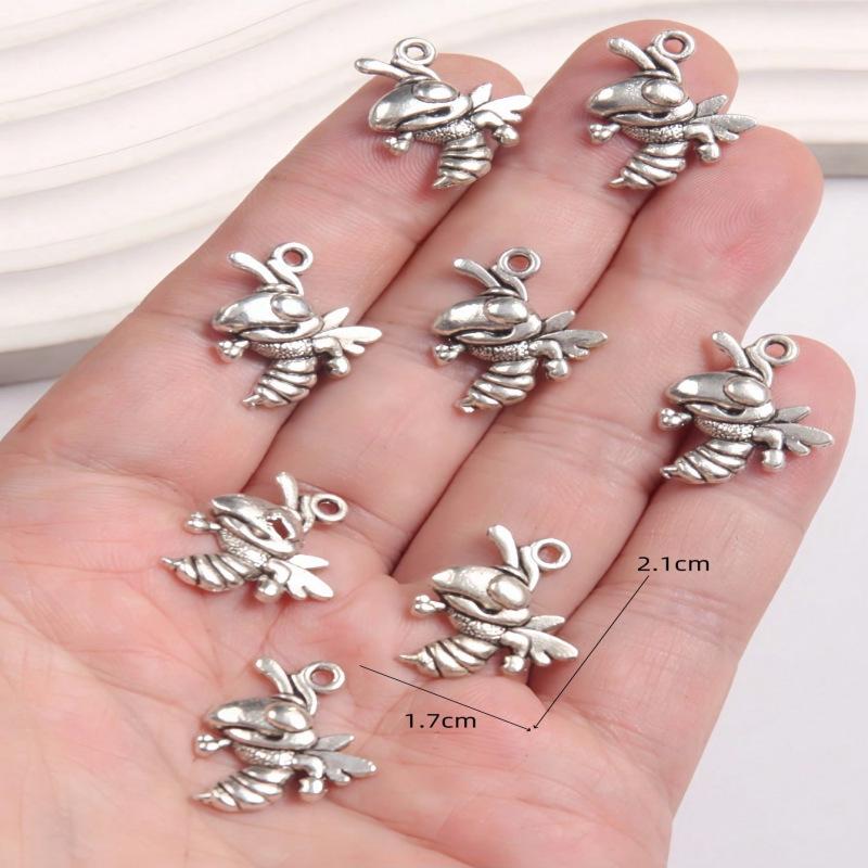Nature-Inspired Hip Hop Animal & Insect Alloy Charm Pendant for DIY Necklaces & Bracelets