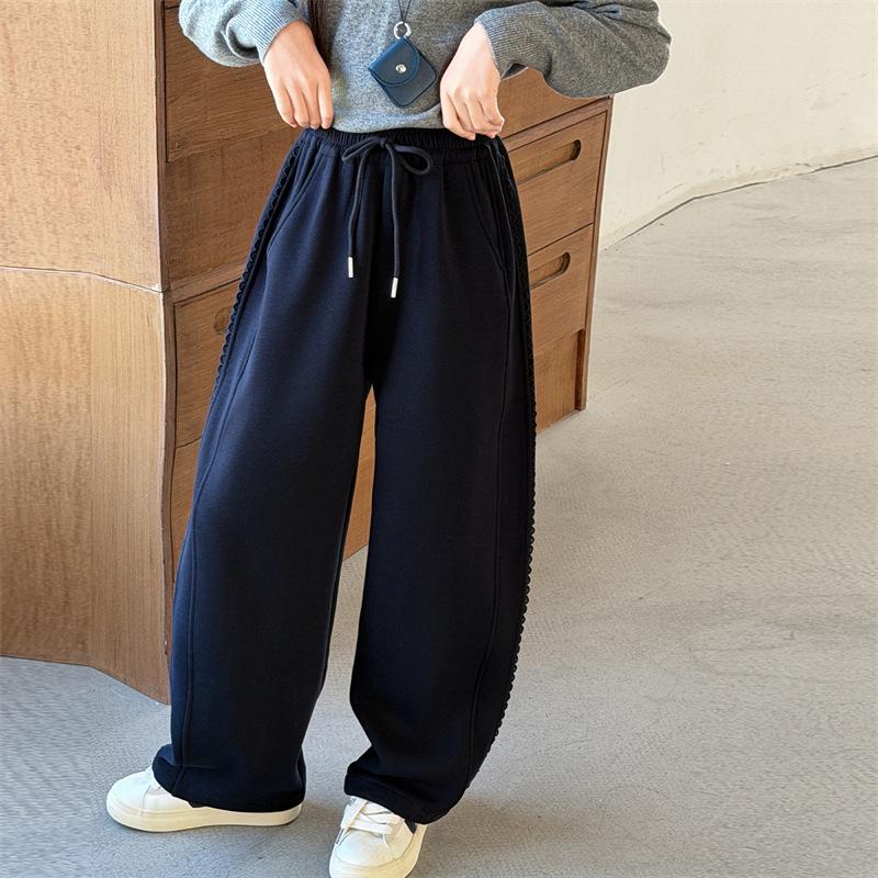 

Trendy Curved-Leg Spring Sweatpants for Girls - Stylish Sports & Casual Kids Pants 150 cm темно-синий