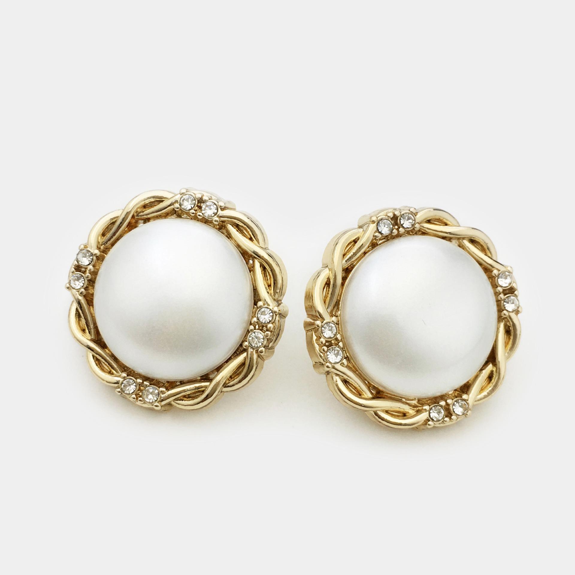 

10Pcs/lot 18-25mm Fashion pearl diamond button metal retro Fried Dough Twists sweater suit women s decorative button 17.5mm білий