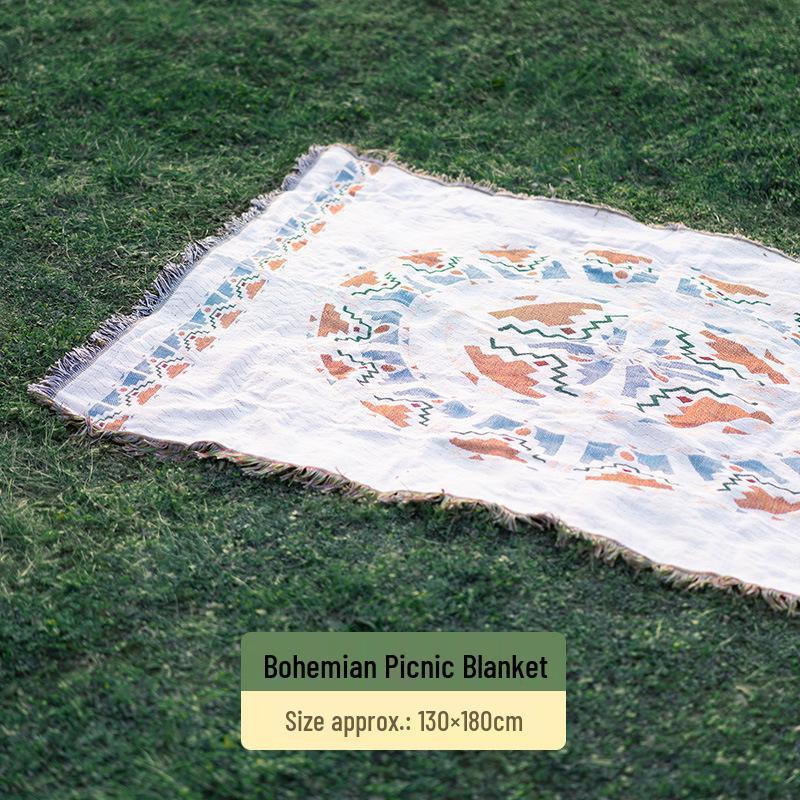 Picnic-Themed Photo Props: Outdoor Scene Decoration with Tablecloth and Tray for Food Photography.