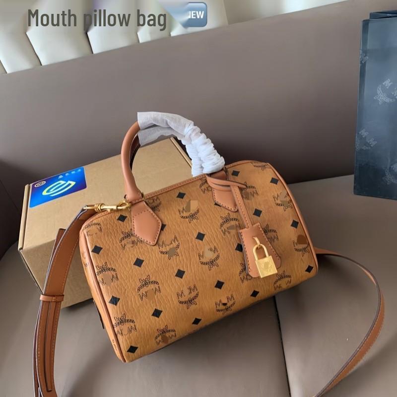 Bolsa Boston Feminina Marca M 2025 - Estampa de Flor Antiga com Fecho Dourado