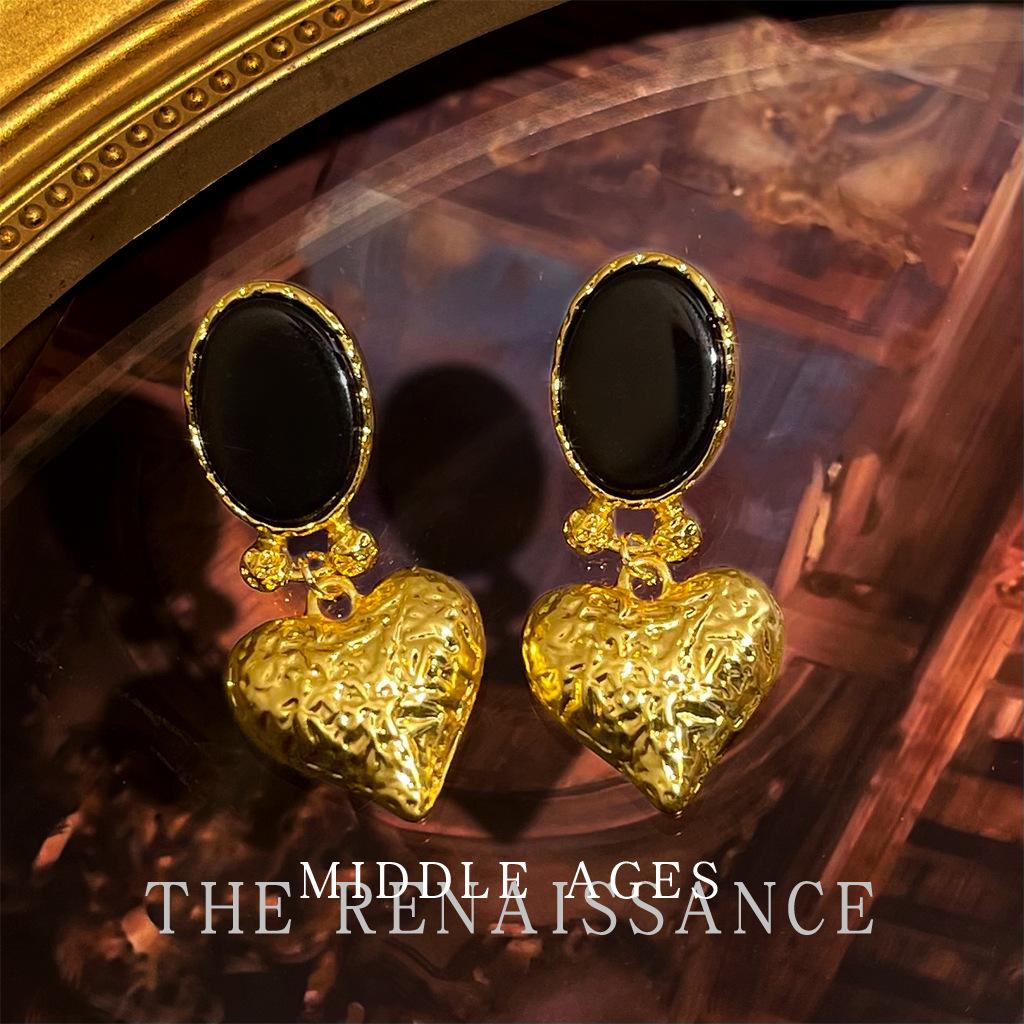 Retro fashion oil-dripping earrings niche temperament medieval style earrings personality high-end pearl earrings