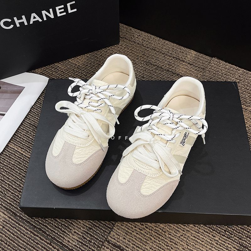 

Soft bottom women s spring new flat bottom comfortable and versatile light leisure sports jogging 40