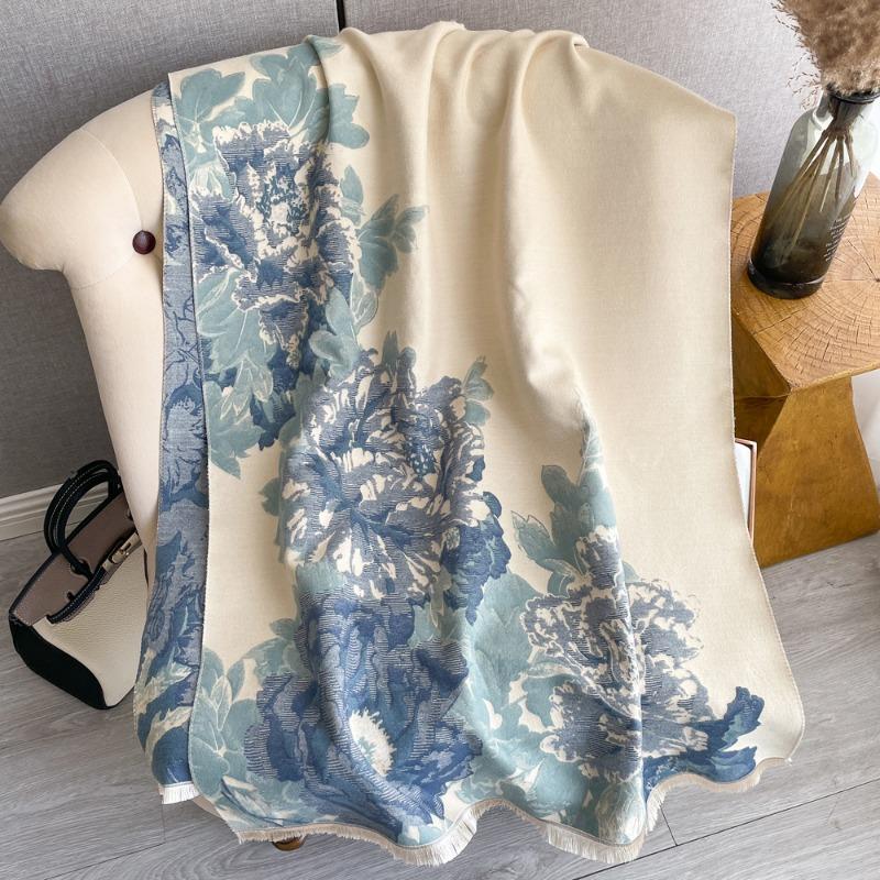 New red peony flower imitation cashmere scarf women's short fringed gold shawl gift box cover for elderly mothers