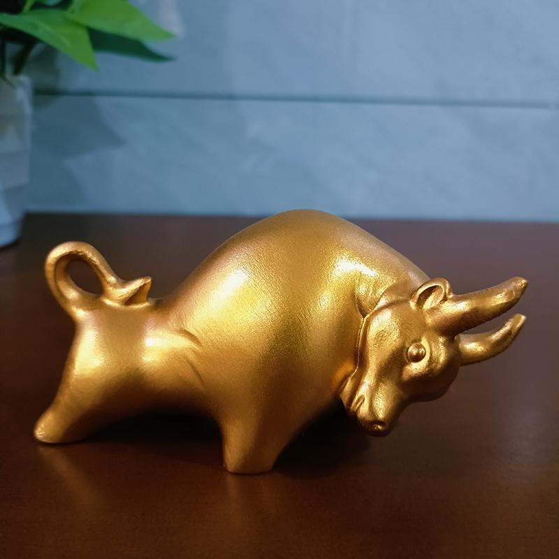 2PCS Gold Wall Street Bull Market Resin Ornaments Feng Shui Fortune Statue Wealth Figurines For Office Interior Desktop Decor