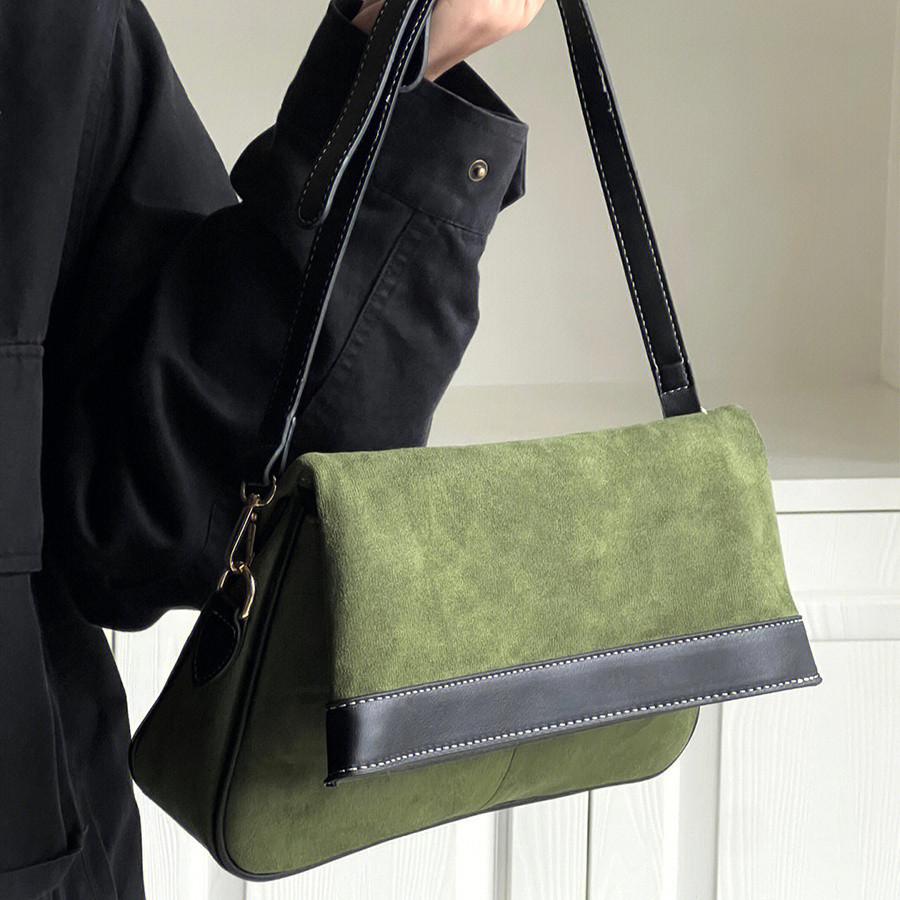 Ielgy Fashionable Large-Capacity One-Shoulder Retro Tote Bag Casual Messenger Bag