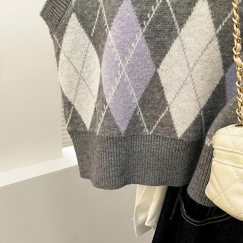 TonLion Women's Retro Argyle V-Neck Pullover Vest