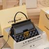 Sac à main en cuir véritable à carreaux diamant pour femme, Nouvelle collection Automne Hiver, Luxe léger, Sensation haut de gamme. Sac bandoulière populaire à une seule bretelle de cette année