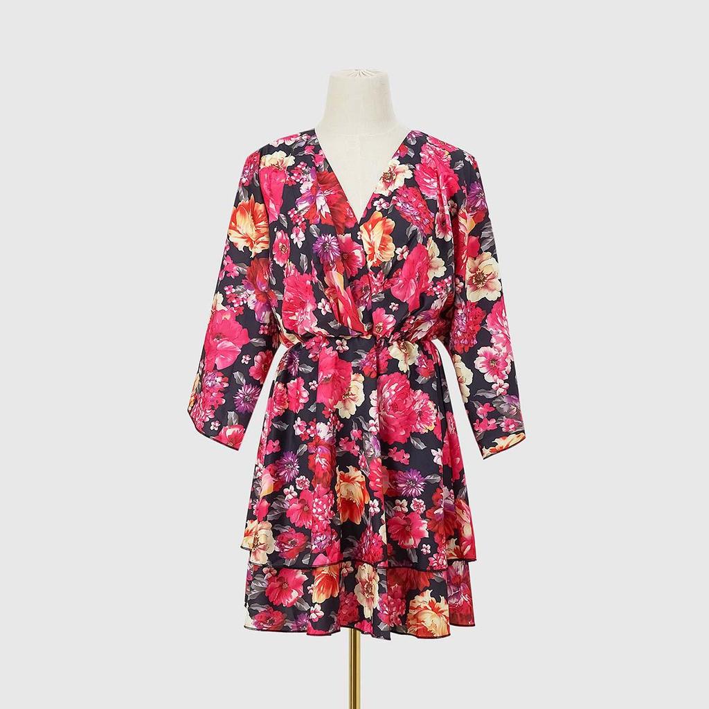 European & American Women's Summer 2023 Bestseller: Printed V-neck Dress with Three-quarter Sleeves