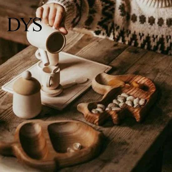 Pine Cones Wood Storage Plate Serving Tray Easy to Clean Reusable Food Grade Eco-friendly Space-saving Keep Tidy Various Shapes Squirrel Wooden Snack