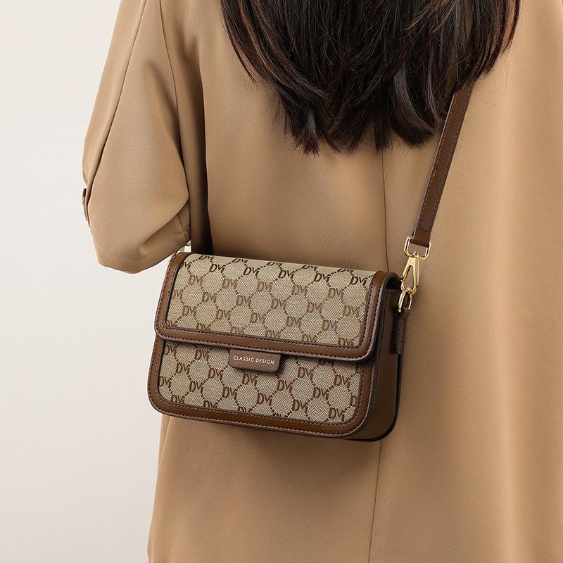 New Women's Crossbody Bag Small Square Bag High End Fashionable Armpit Single Shoulder Bag