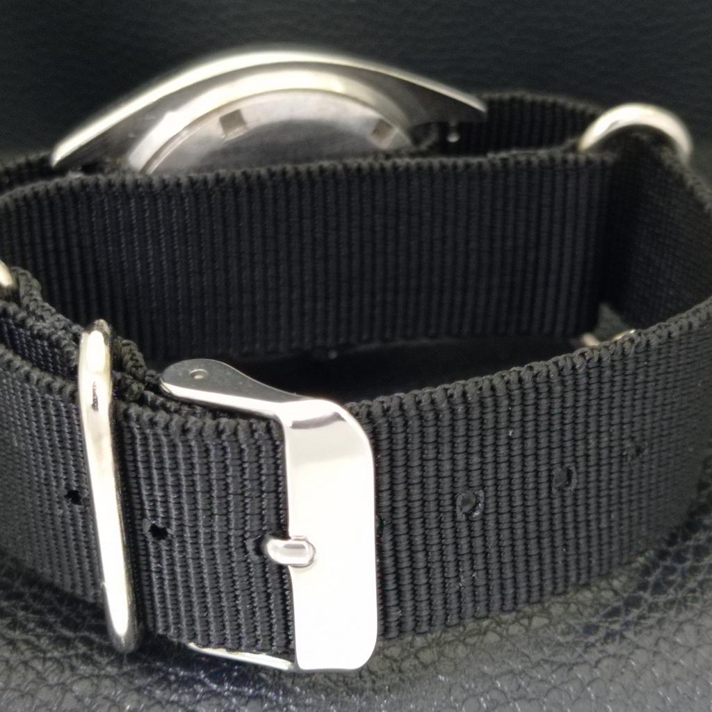 SEIKO AUTOMATIC VINTAGE JAPAN MENS GREEN COLOR DIAL WATCH a701576-5 R206b-a701576