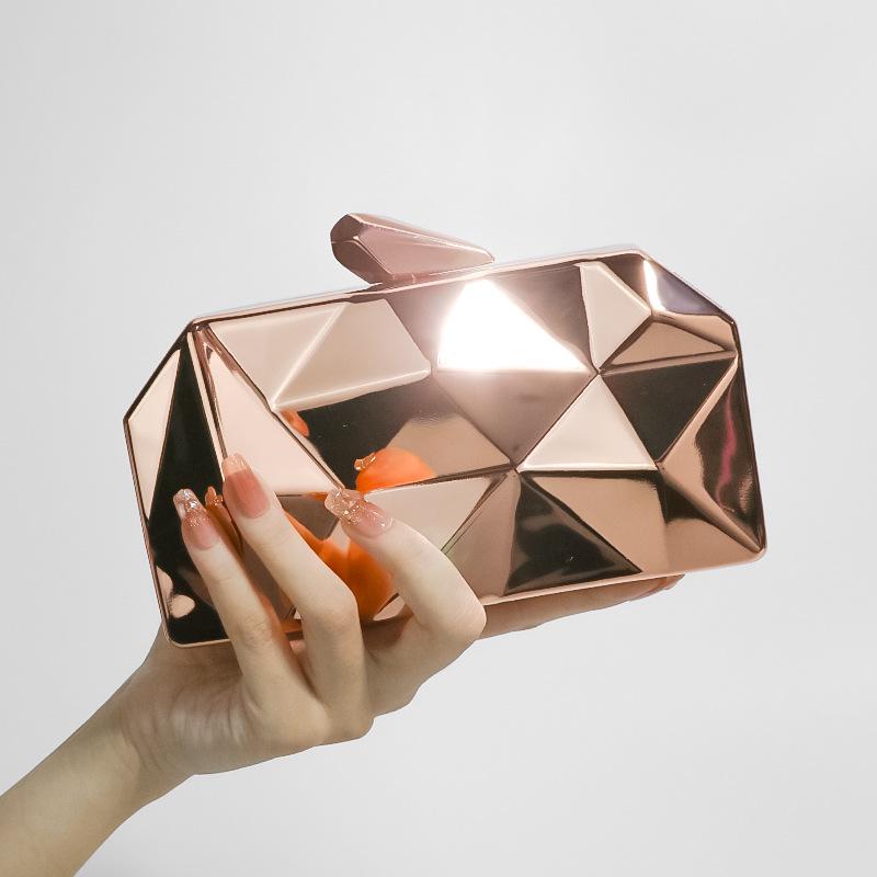 

Chic Diamond Lattice Metal Chain Handbag: Crossbody, Clutch, or Evening Bag 18-inch розового золота