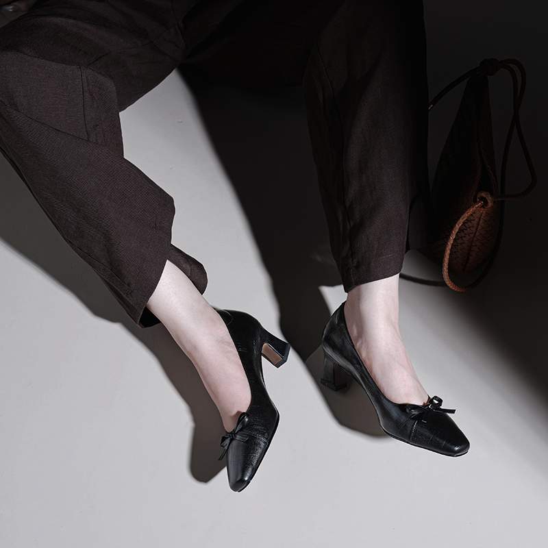 Krazing Pot Scarpe Estive con Tacco Alto Punta Quadrata in Pelle di Mucca Taglia Grande 41 Pompe Basse da Donna con Fiocco a Farfalla