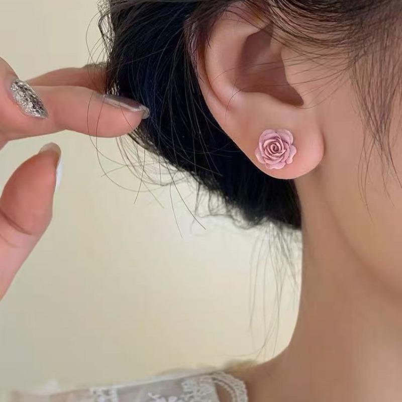 Rose Flower Stud Earrings - Women's Niche, Minimalist, High-end, Sophisticated Earrings.