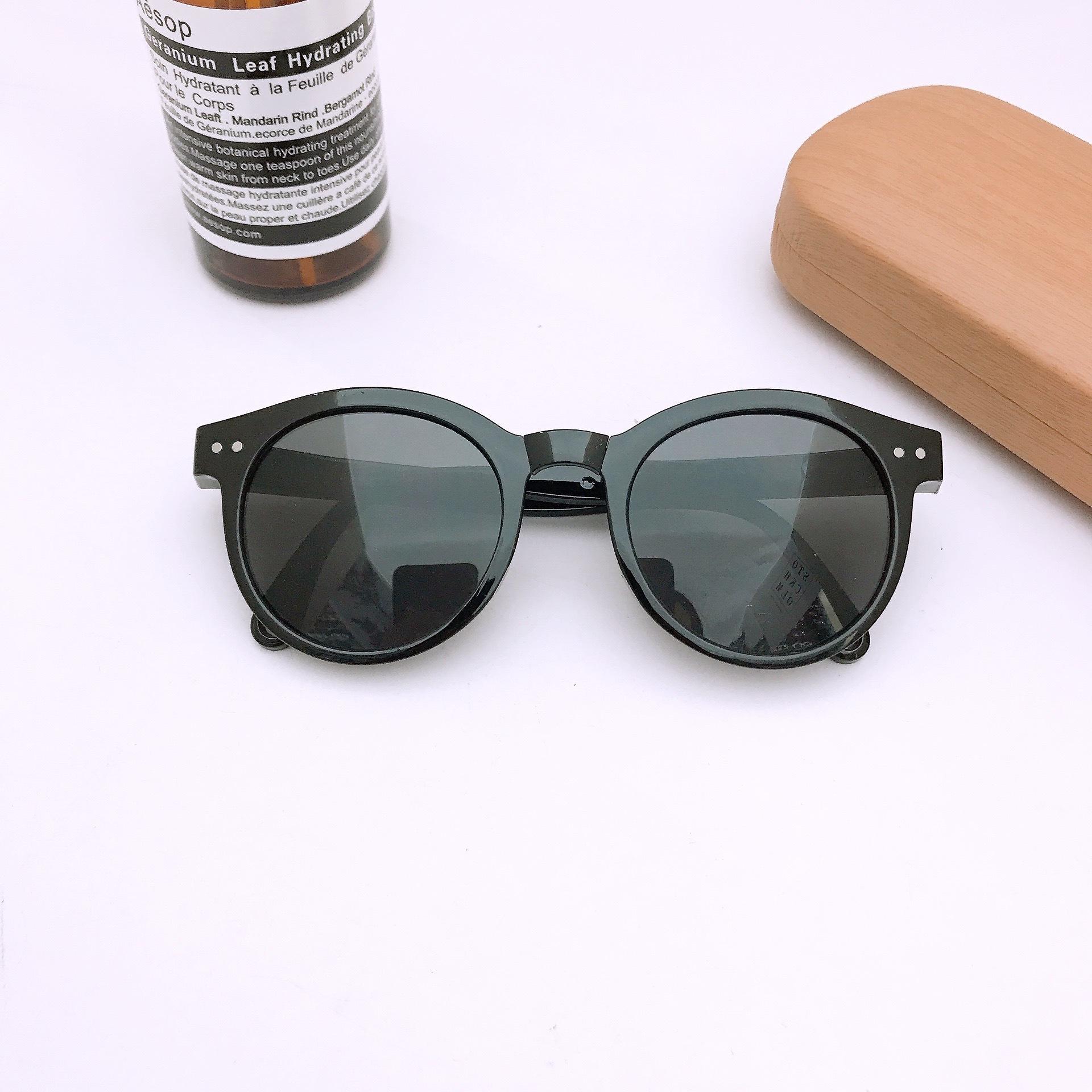 

Персонализированные детские солнцезащитные очки с большой оправой, вогнутые и универсальные очки Baby Toad, летние солнцезащитные очки