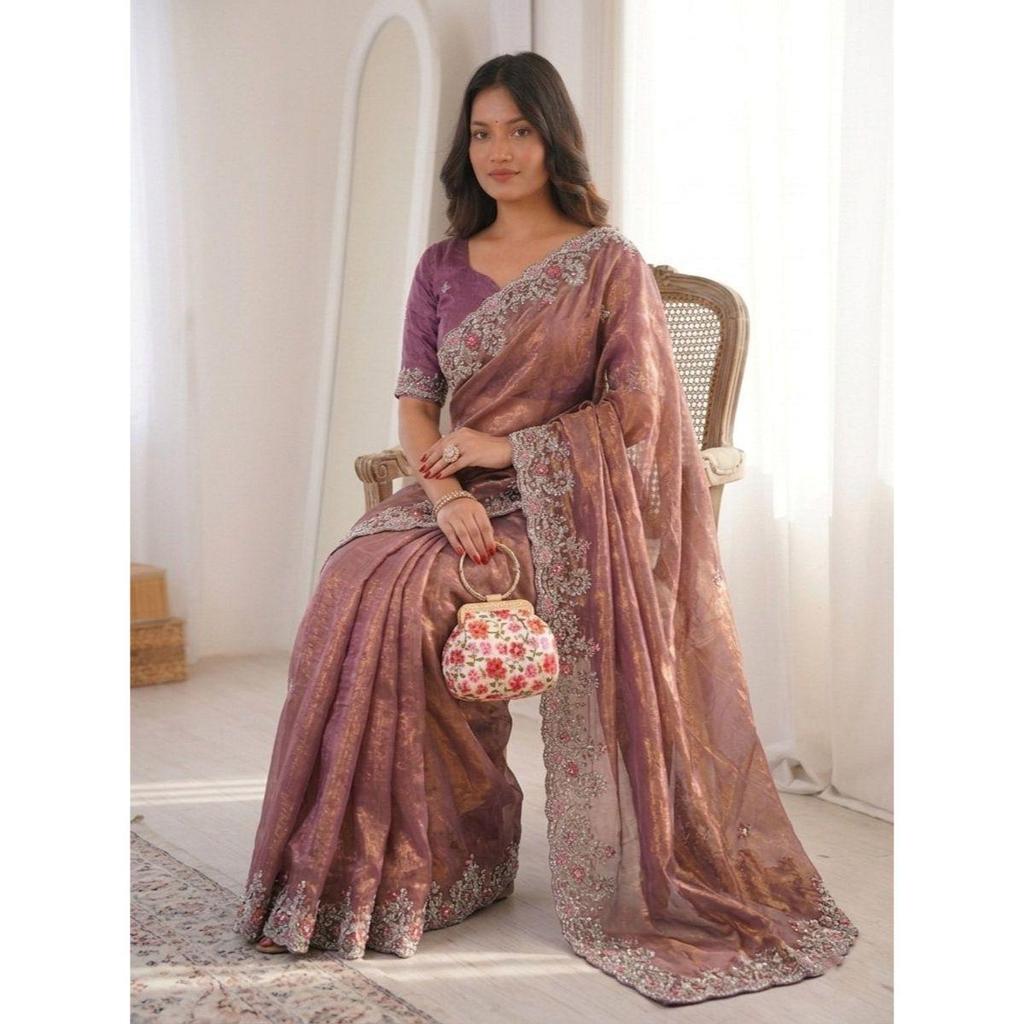 Collezione Speciale Saree Ricamati per Matrimoni Premium