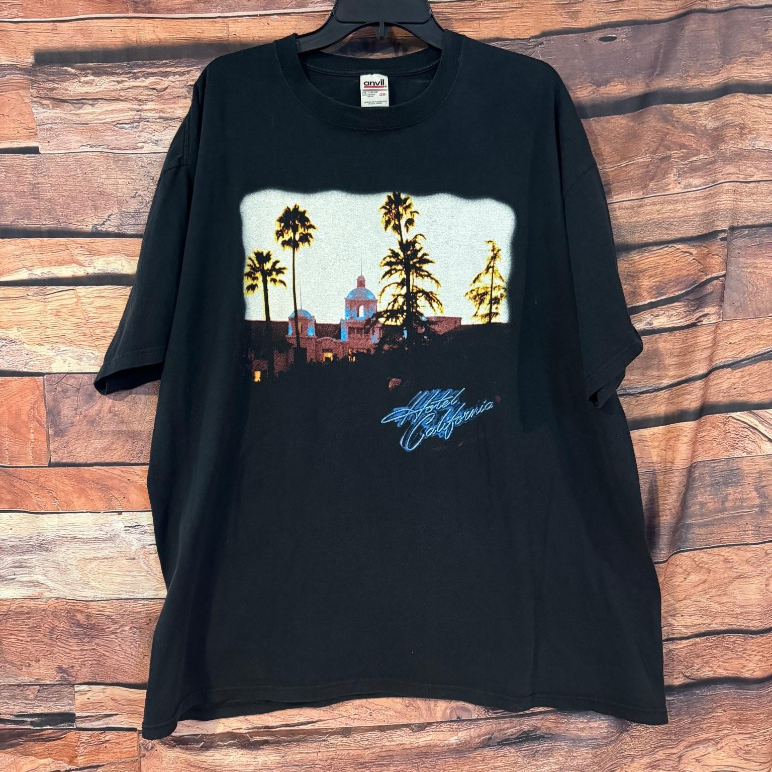 Anvil Men s Black 2X Eagles Band Tour 2002 Hotel California Cotton Unisex T-Shirt XXXXL