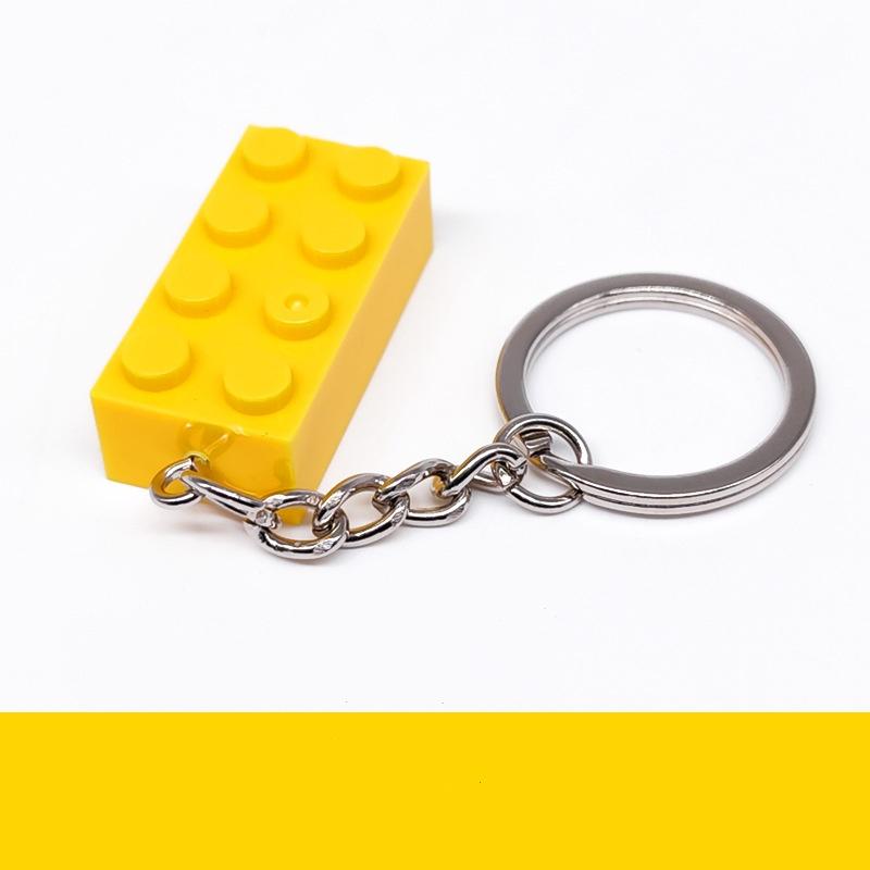 Building Block Keychain 16colors 2*4 Points Children's Novel Toys Accessories Small Particle Bricks Pendant