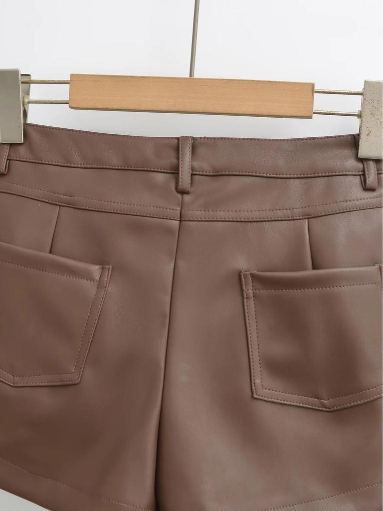 American Retro Style Slimming PU Leather Shorts with Hip Padding for Petite Figures