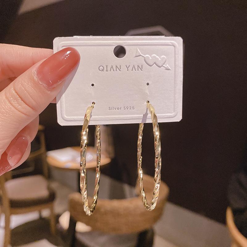 Summer new color texture ring stud earrings Korean temperament fashion personality Internet celebrity light luxury earrings