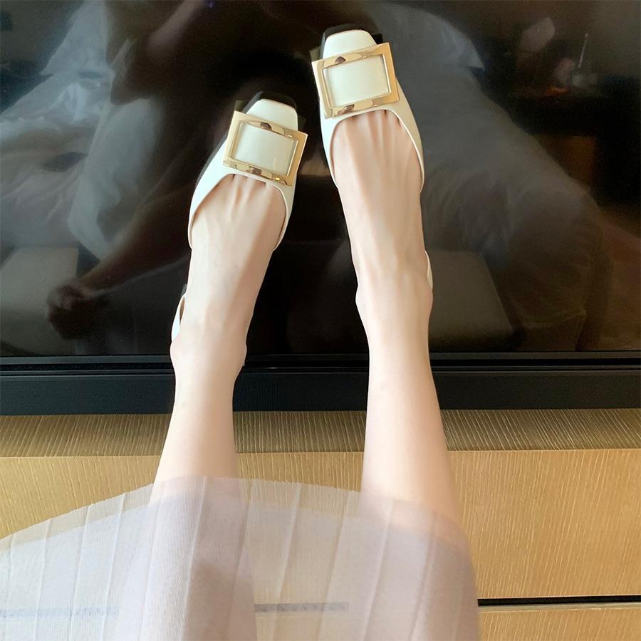 Chaohui - the same shoe commuter RV square buckle patent leather square head shallow mouth hollow flat sole single shoe women's spring metal one pedal