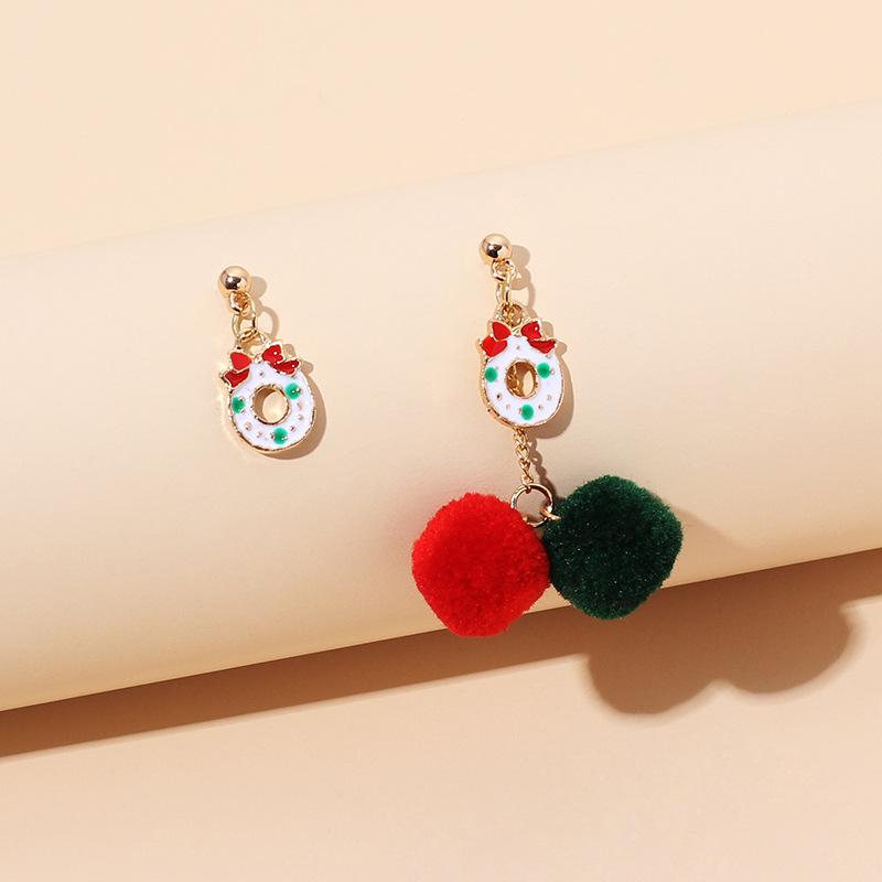 Ins Asymmetric Cute Hairball Christmas Earrings, European and American New Accessories, Less Heart Earrings Earrings