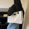 Minimalist Tote Bag For Women With Cotton Fabric And Large Capacity For Daily Commuting