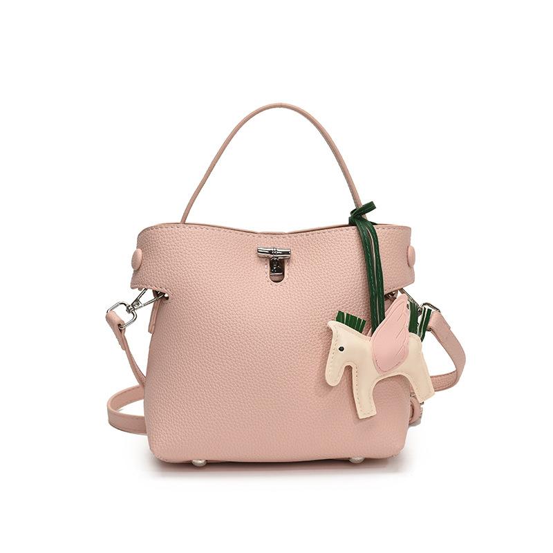 New Portable Small Square Bag Women's Versatile Commuter Fashion Shoulder Messenger Bag