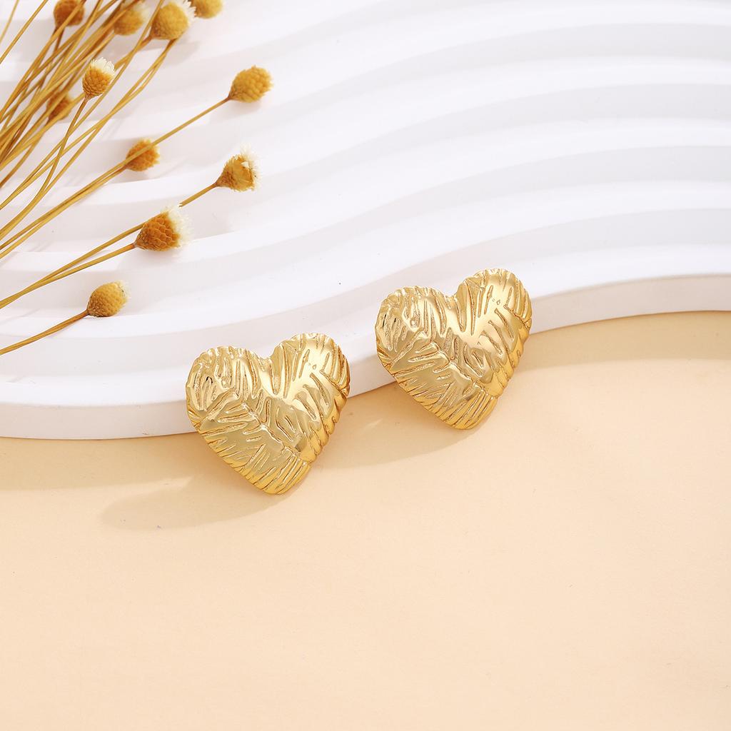 Love Flower Pleated Creative Earrings Women'S Retro Light Luxury High-End Bow Simple Stud Earrings