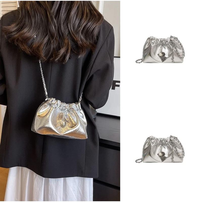Summer sense niche versatile diagonal span chain bag women's new silver drawstring bucket bag cloud bag