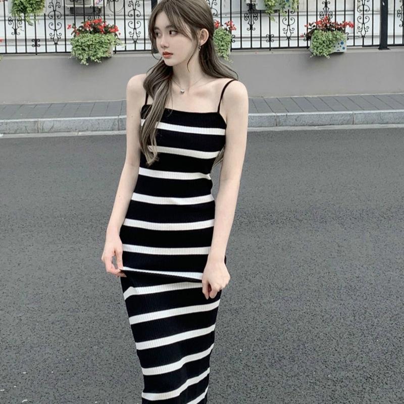 

Женское платье весна-лето 2025 года в полоску с трикотажным принтом на подтяжках – французская облегающая длинная юбка One size fits all