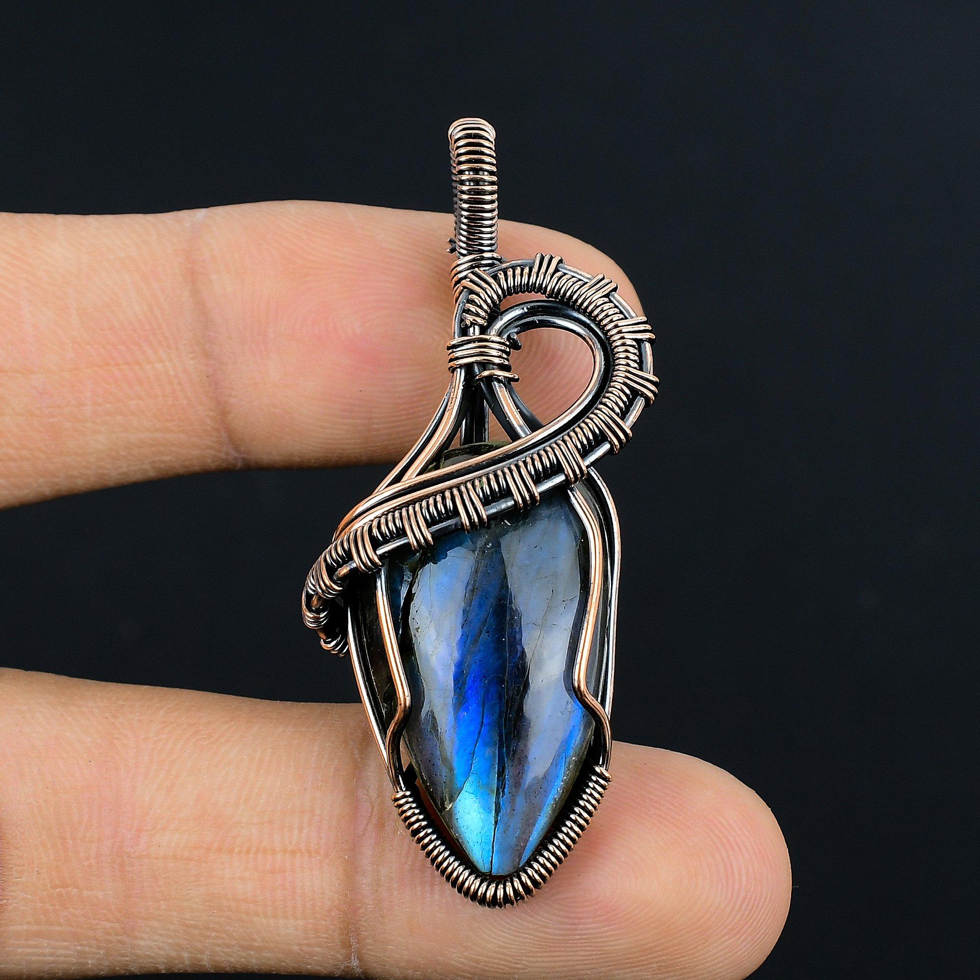 

Подвеска из лабрадорита, Подвеска ручной работы, обернутая медной проволокой 999 пробы, Антикварное украшение, Для подарка, Серебряное украшение 2.55 Inches