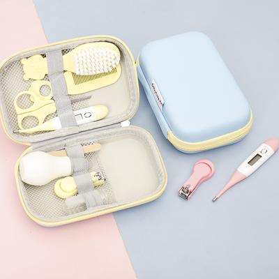 Zestaw szczotek i grzebieni dla niemowląt, aspirator do nosa, termometr, pakiet pielęgnacyjny, zestaw 8-częściowy. Ostrożna pielęgnacja małych dzieci w domu. Zawsze miej niezbędne artykuły codziennego użytku.