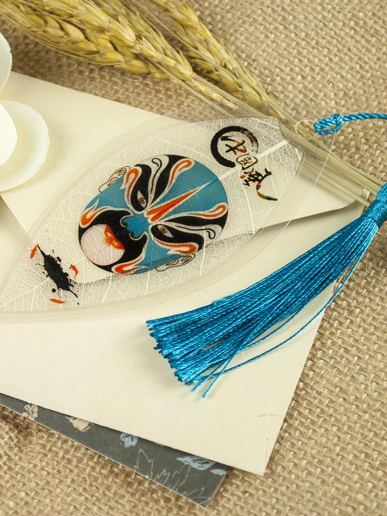 Peking Opera Mask Bookmark Set: Chinese Style, Creative Leaf Design, Perfect for Classmates and Female Students – Great Birthday Gift.