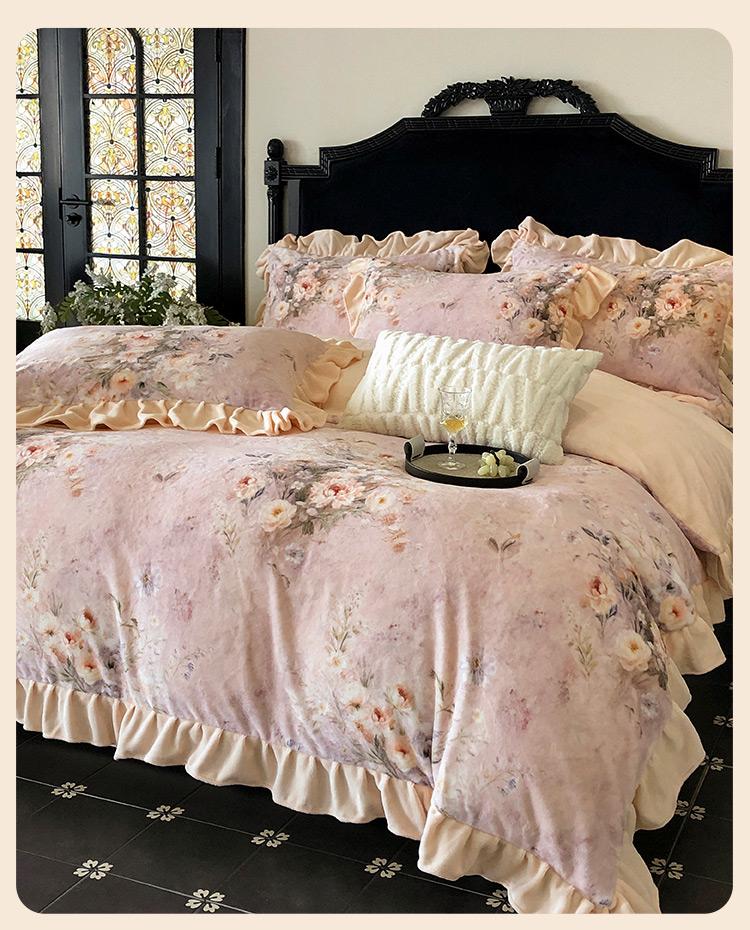 Autumn and Winter French Luxury Printed Lotus Leaf Edge Thickened Milk Velvet Four Piece Set