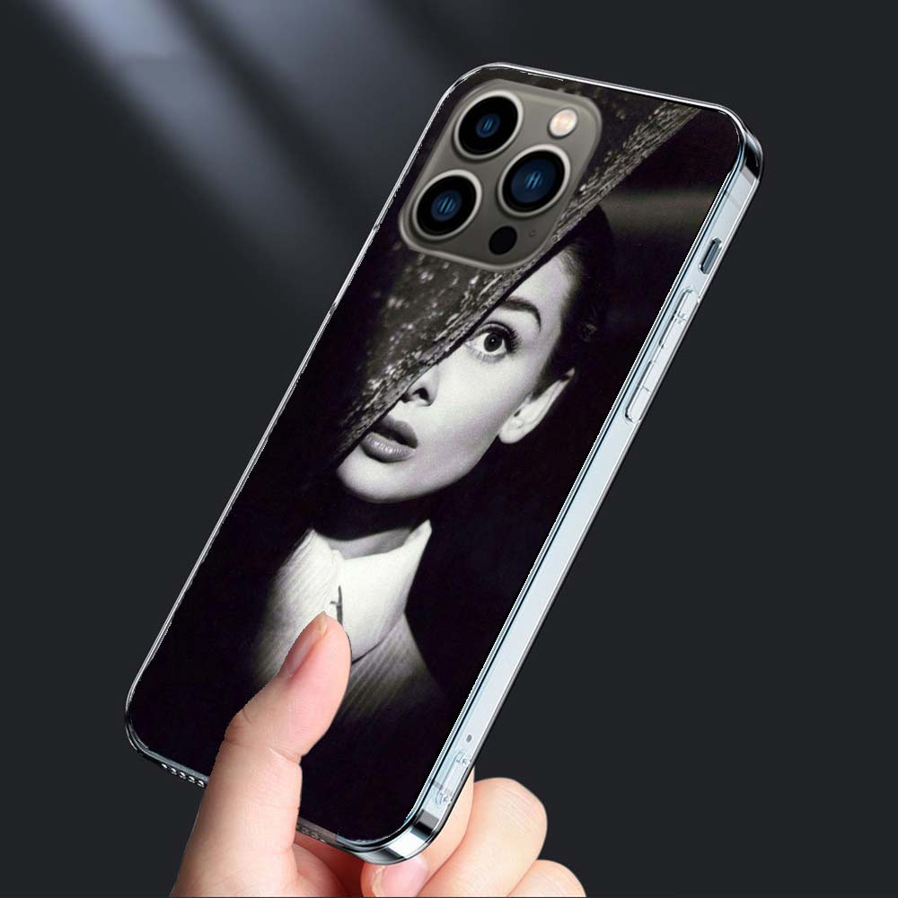 Audrey Hepburn Phone Case For Iphone 16E 15 Pro 14 Plus 17E 16 17 Pro Max Air 11 12 13 Mini Shockproof Capa Cute Cover TPU Cl