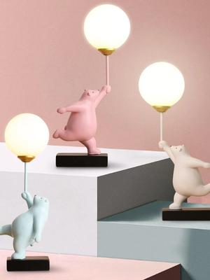 Nowoczesna lampka stołowa LED w kształcie misia Art Deco żywiczna lampka biurkowa lampka do sypialni kreatywny wystrój salonu loft pokój dziecięcy lampka biurkowa
