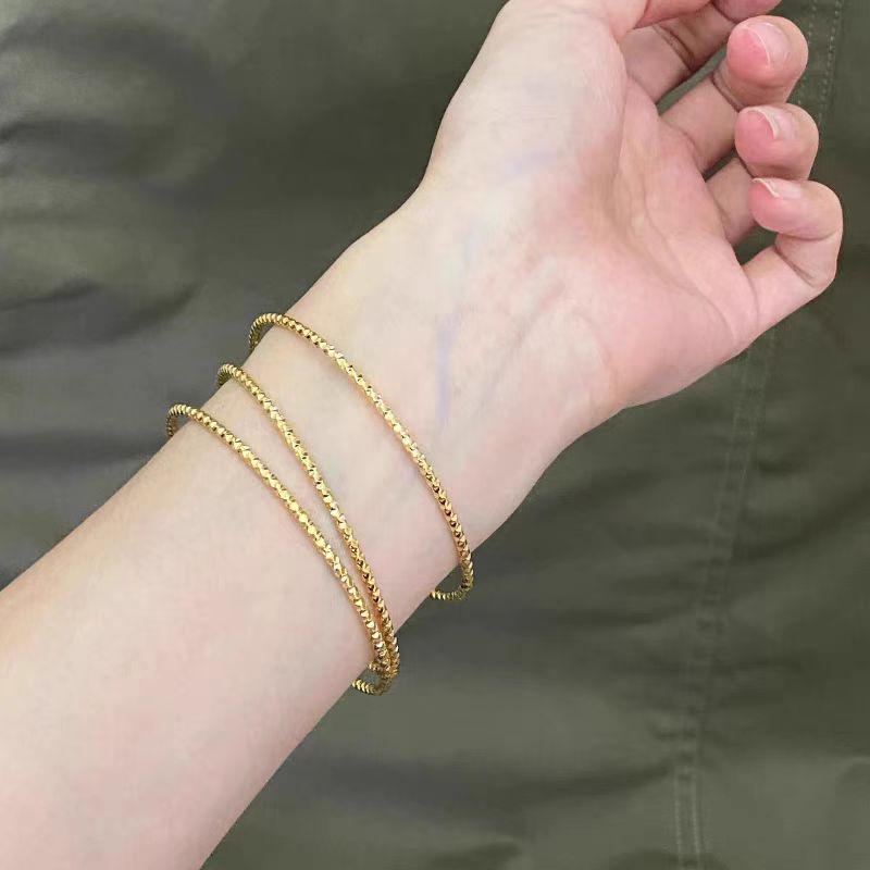 Stylish Multi-Circle Elastic Memory Bracelet In Electroplated Silver