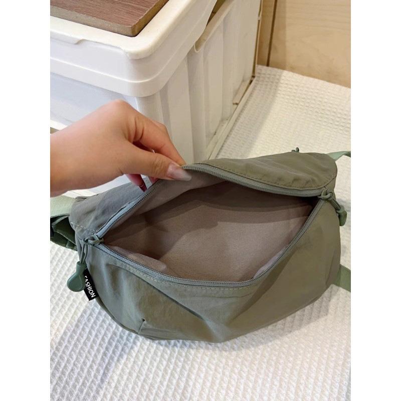 Ultra-light waterproof messenger bag Oxford cloth unisex versatile shoulder nylon lightweight practical saddle breast bag