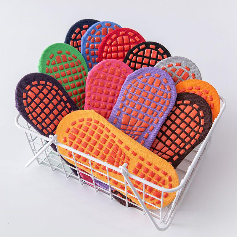 Rutschfeste gepunktete Trampolin- und Yoga-Socken für Kinder und Erwachsene