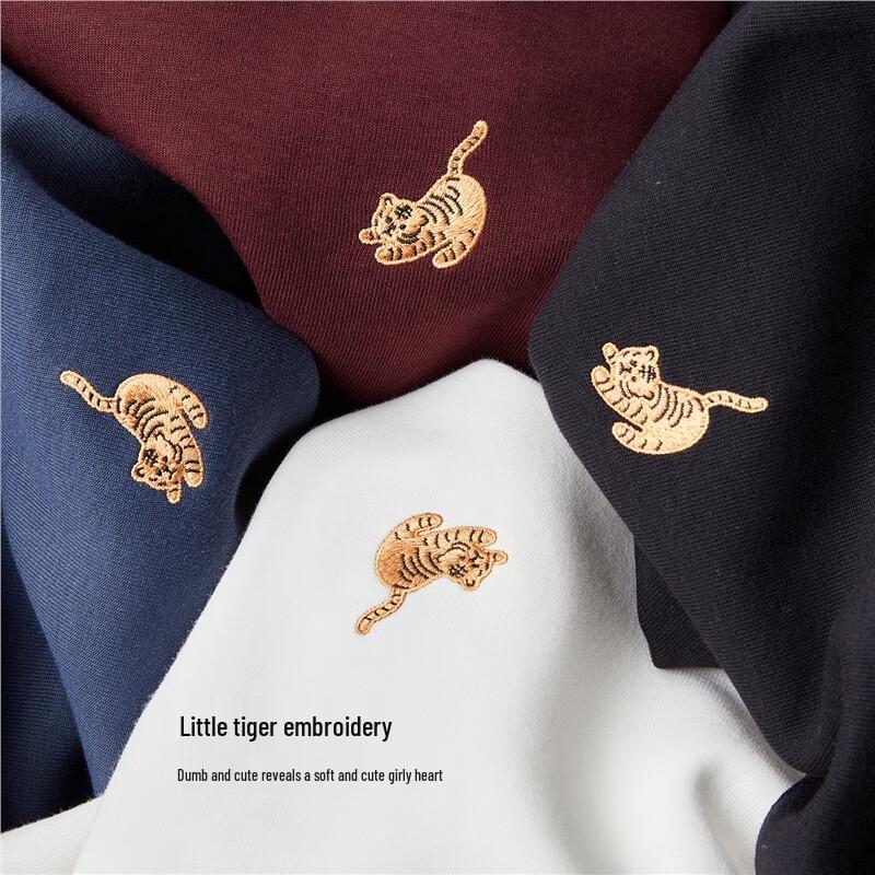 Giordano Women's Little Tiger Embroidered Loose Fit Round Neck Sweatshirt