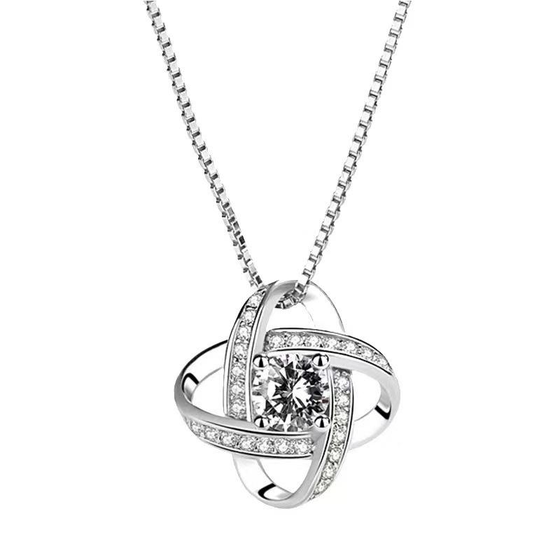 S925 Sterling Silver Živý čtyřlístek Temperament Náhrdelník Dámský japonský a korejský Mori System Jednoduchý Niche Fashion Propletený přívěsek