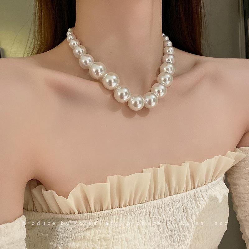 Dongdaemun personality pearl necklace retro exaggerated neck chain collarbone chain Internet celebrity temperament necklace women