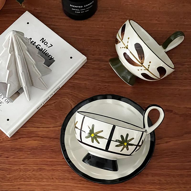 Coffee Cups Flower Tea Mug Hand Drawn Underglaze Colored Ceramic Cups and Dish Set Japanese Afternoon Tea with High Footed Cup
