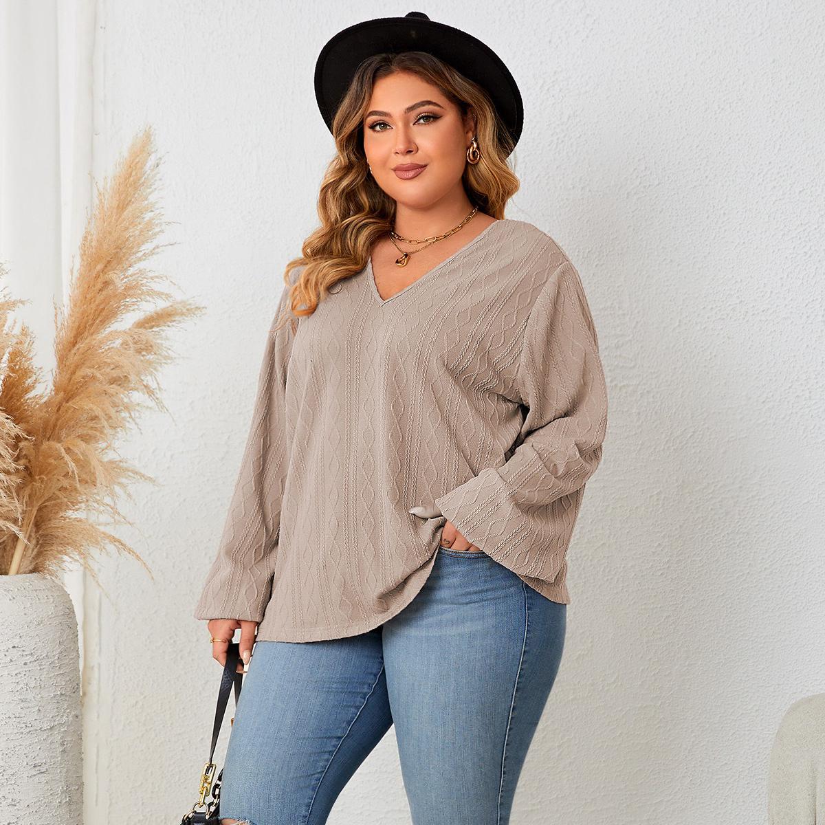 Женская свободная рубашка с v-образным вырезом и принтом с длинным рукавом — фото 3